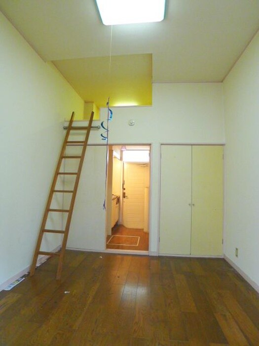 物件内観写真17　(室内からの展望)