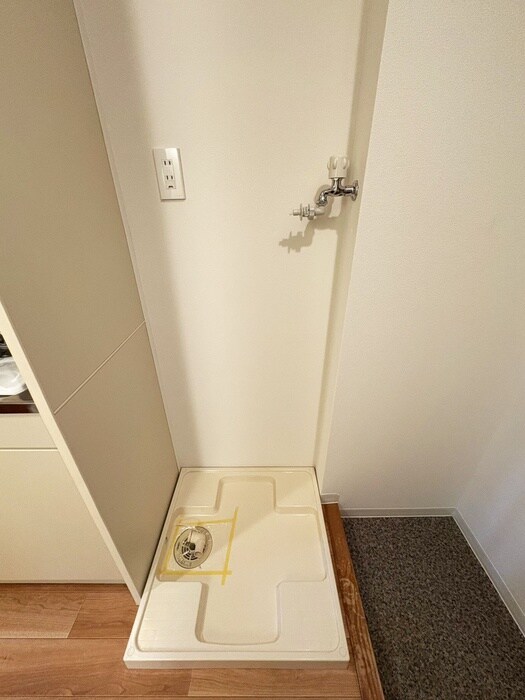 物件内観写真16　(洗濯機置場)