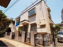 La　est　Maisonの外観写真