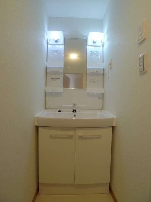 物件内観写真11　(洗面)