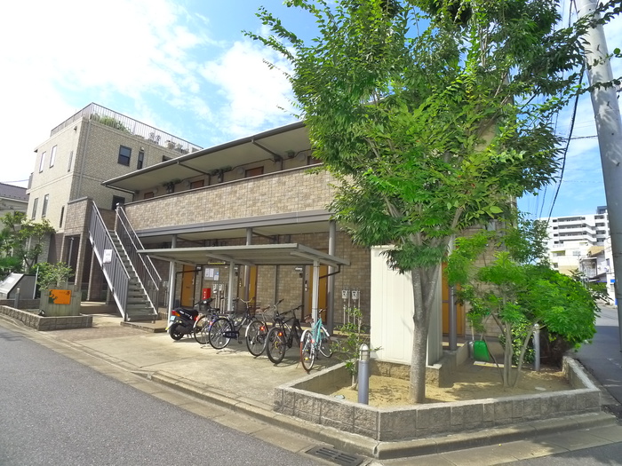 モナリエ港