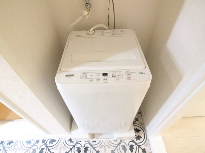 物件内観写真14　(洗濯機置場)