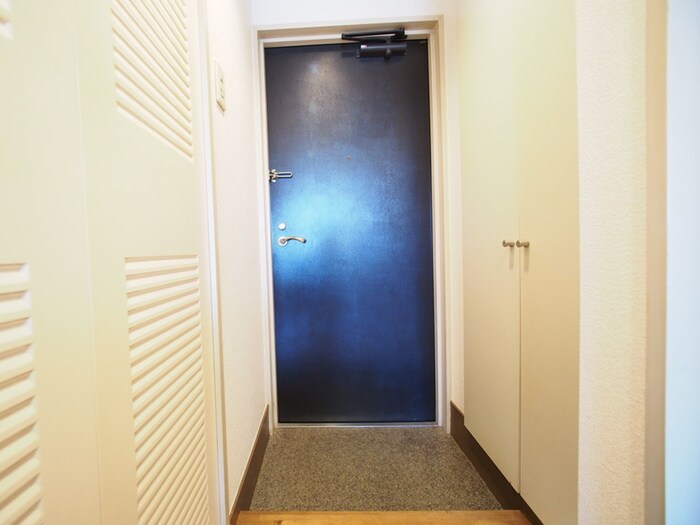 物件内観写真15　(玄関)