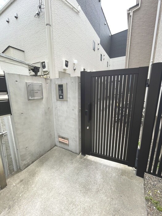 物件外観写真6　(建物設備)