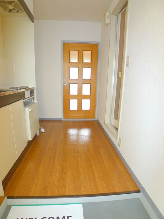 物件内観写真10　(玄関)