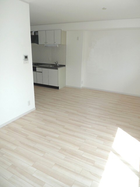 物件内観写真4　(居室)