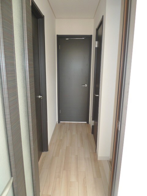 物件内観写真9　(廊下)