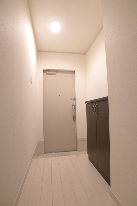 物件内観写真13　(玄関)