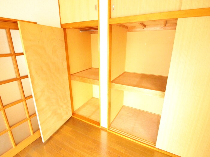 物件内観写真6　(収納)