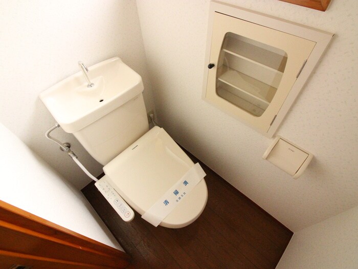 物件内観写真8　(トイレ)