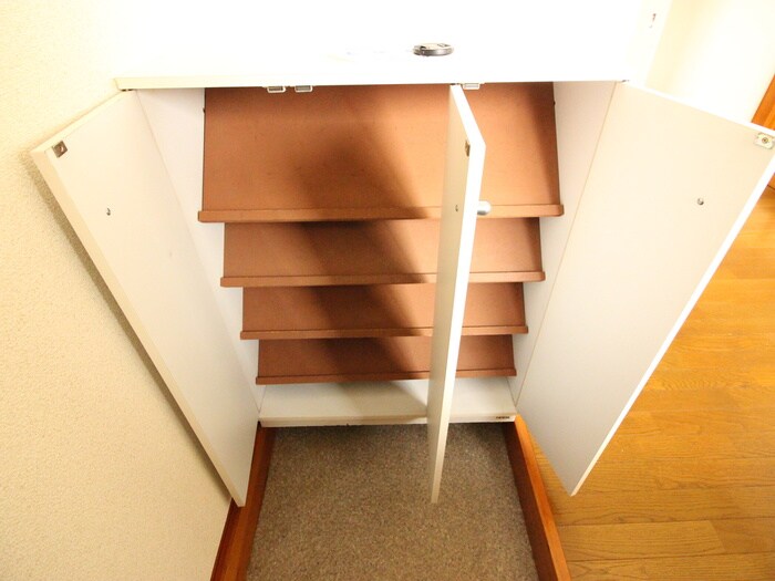 物件内観写真10　(靴箱)