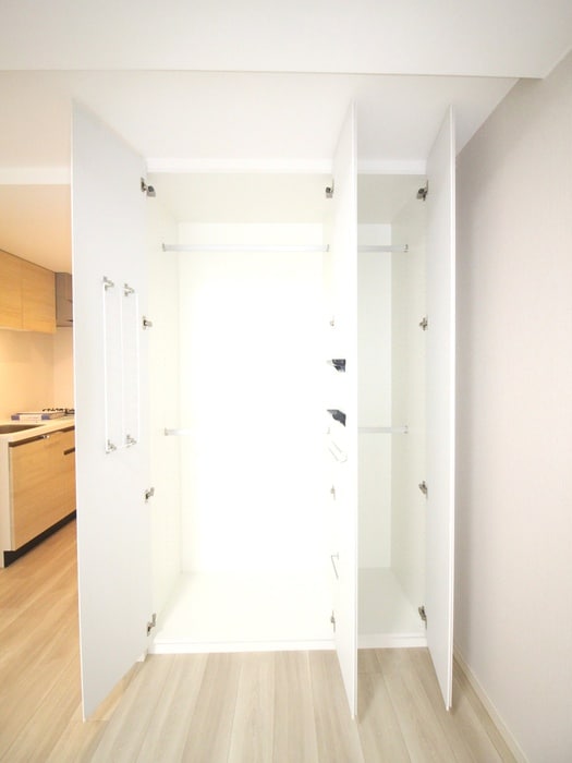 物件内観写真12　(収納)