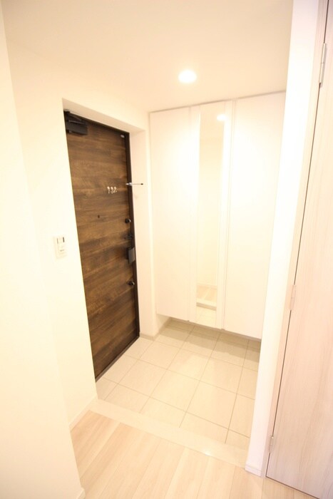 物件内観写真17　(玄関)