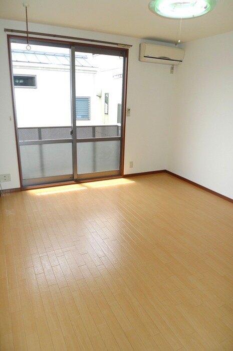 物件内観写真10　(室内からの展望)