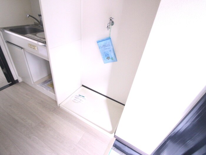 物件内観写真12　(洗濯機置場)