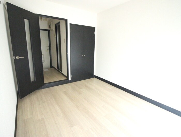 物件内観写真18　(居室)