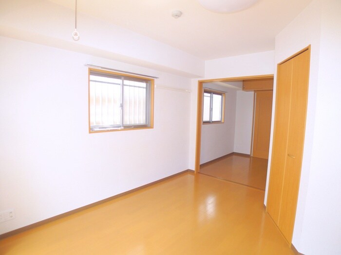 物件内観写真17　(居室)