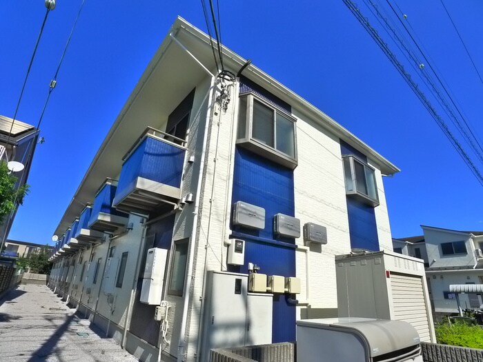 物件外観写真1　(エントランス部分)