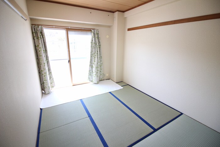 物件内観写真14　(居室)