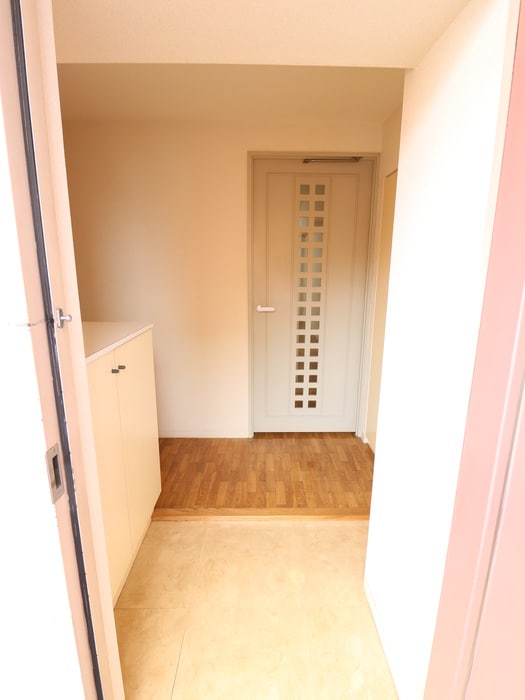 アクシス調布の玄関