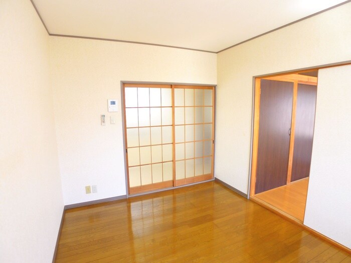 物件内観写真9　(居室)