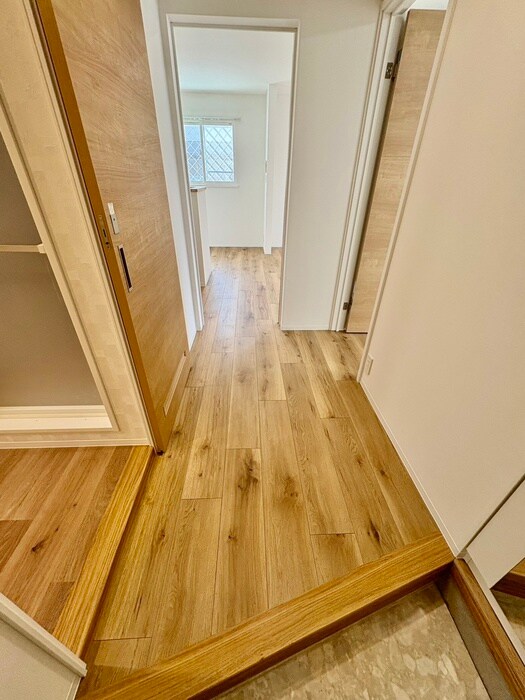 物件内観写真15　(廊下)