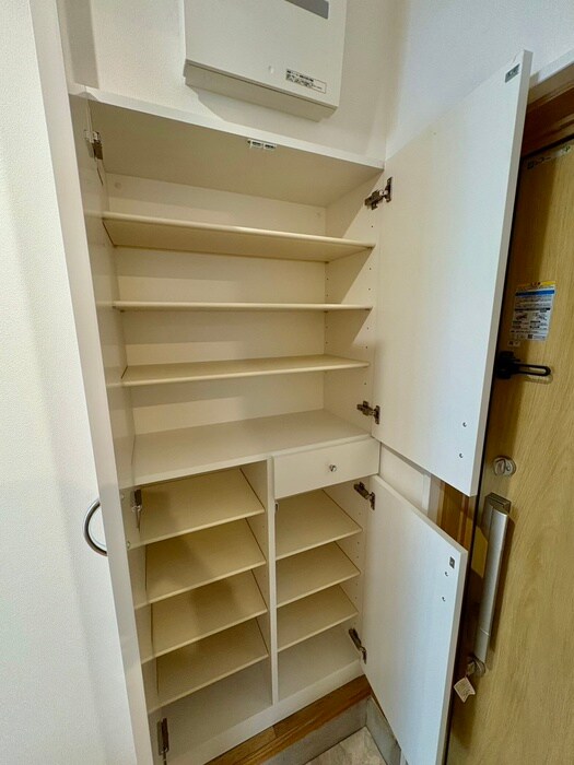 物件内観写真17　(靴箱)