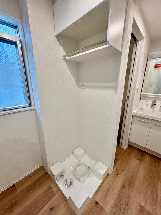 物件内観写真18　(洗濯機置場)