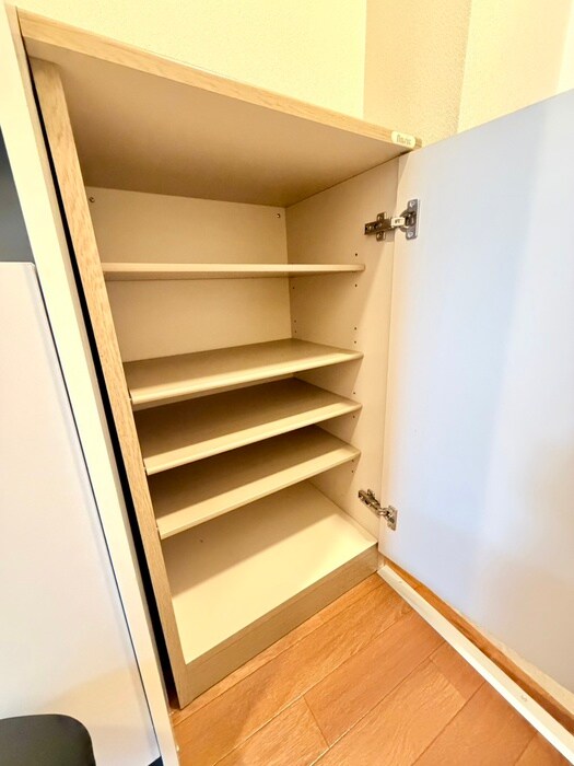 物件内観写真18　(靴箱)