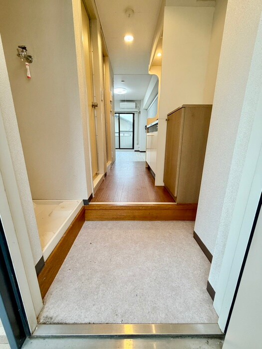 物件内観写真19　(玄関)