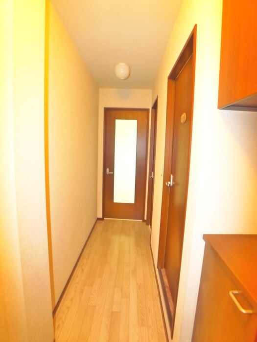 物件内観写真21　(廊下)