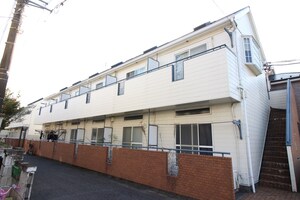 レオパレス吉川Ｂ外観写真
