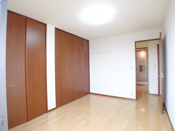 物件内観写真9　(居室)