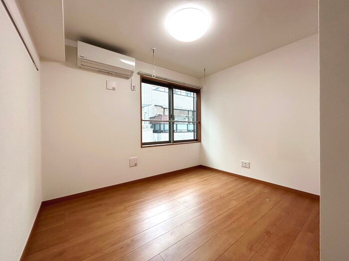 物件内観写真9　(居室)