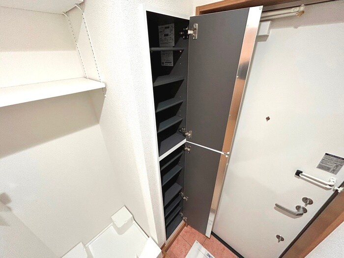 物件内観写真15　(靴箱)