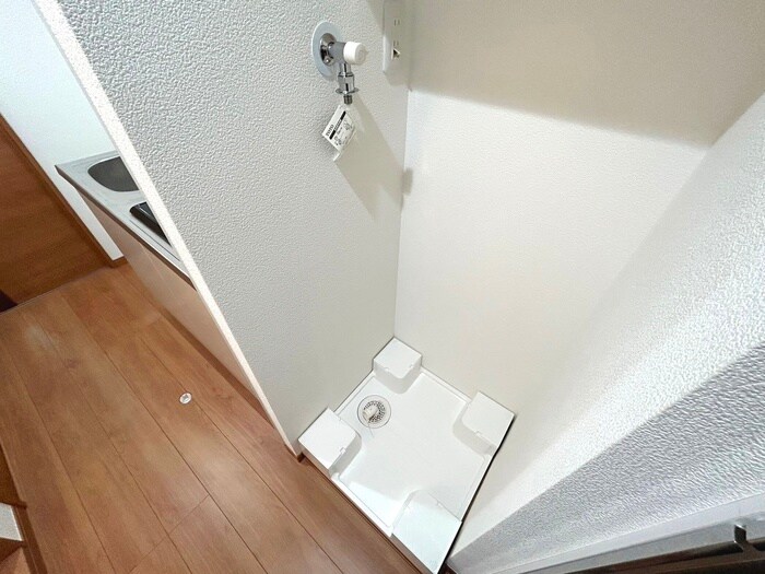 物件内観写真18　(洗濯機置場)