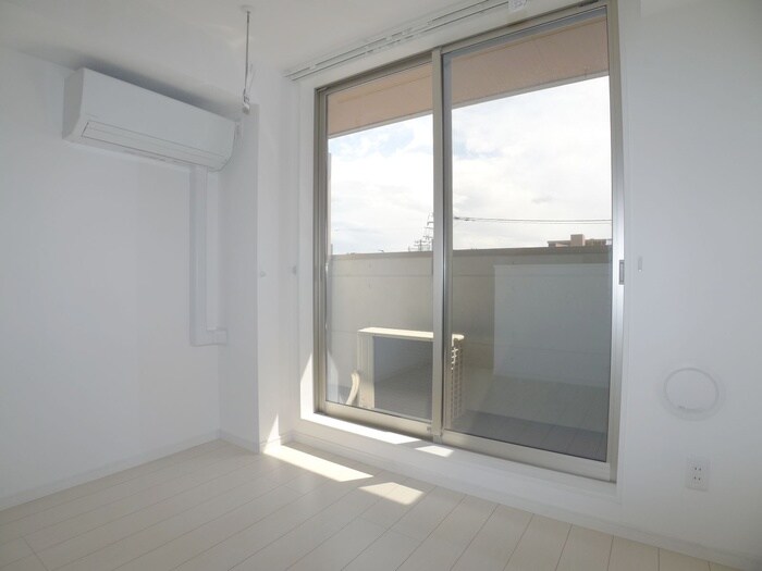 物件内観写真9　(ベランダ・バルコニー)