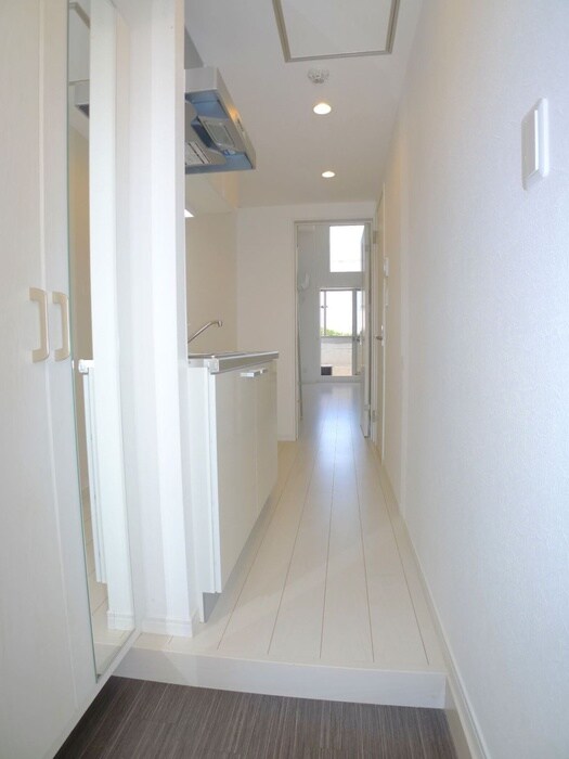 物件内観写真17　(廊下)