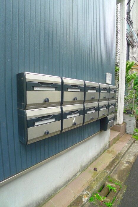 物件外観写真5　(エントランス部分)