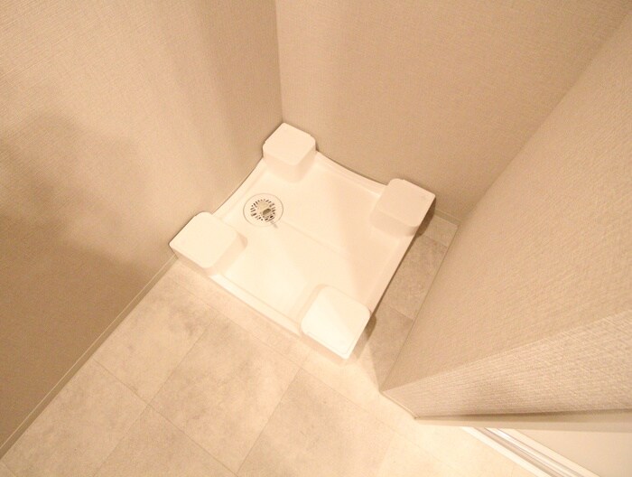 物件内観写真18　(洗濯機置場)