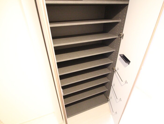 物件内観写真22　(靴箱)