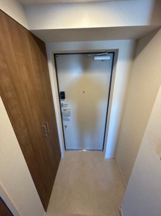物件内観写真7　(玄関)