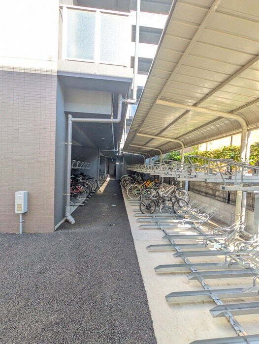 物件外観写真6　(駐輪場)