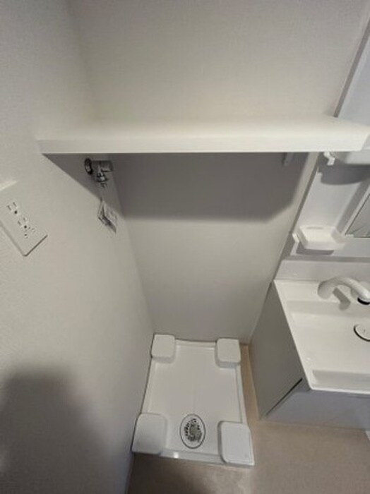 物件内観写真11　(洗濯機置場)