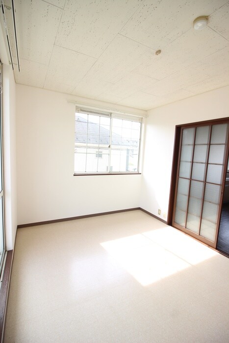 物件内観写真8　(居室)