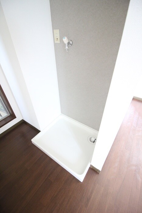 物件内観写真15　(洗濯機置場)