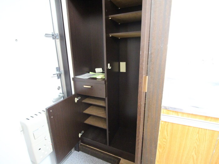 物件内観写真18　(靴箱)