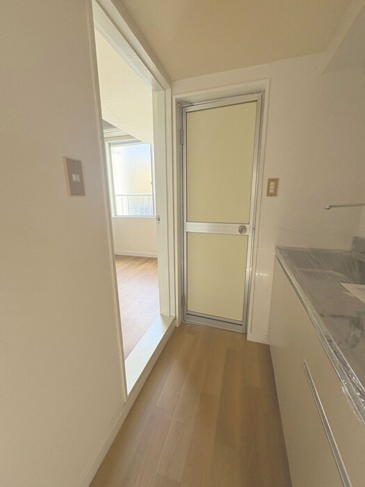 物件内観写真17　(廊下)