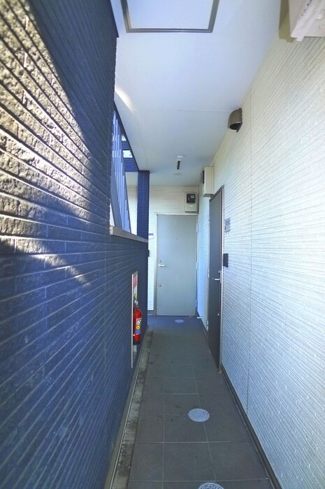 物件外観写真5　(エントランス部分)