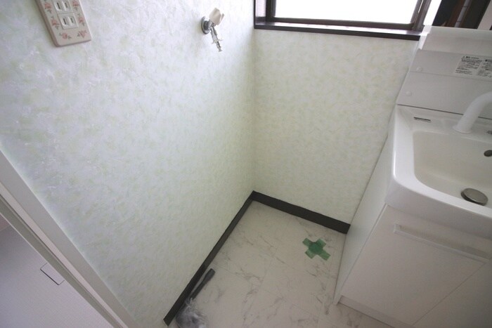 物件内観写真13　(洗濯機置場)